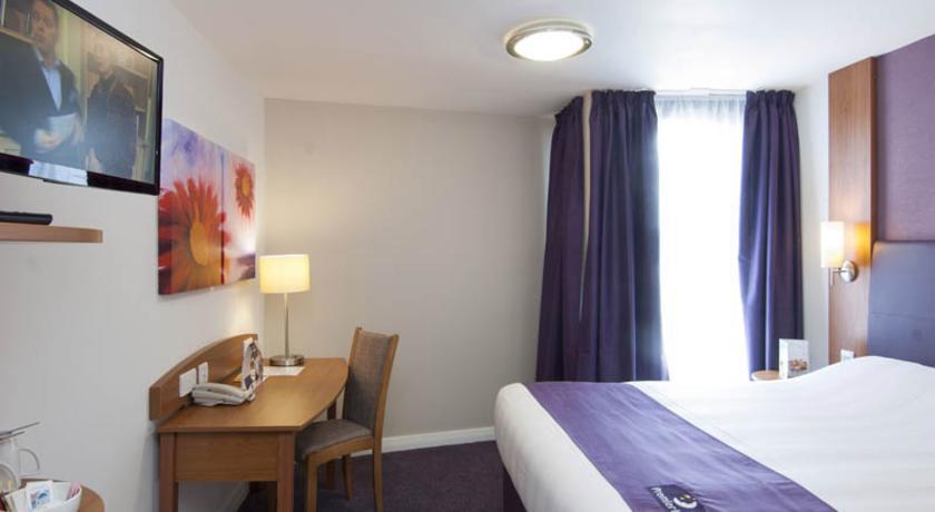 Premier Inn Chichester Habitación foto